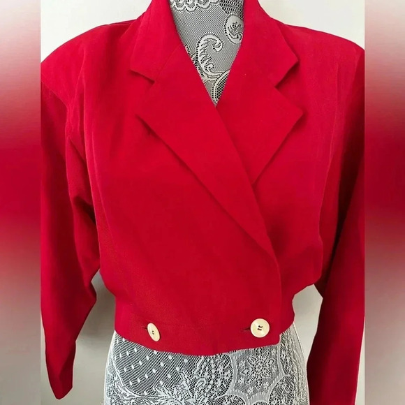 VTG 80’s/90’s Bergdorf Goodman 100% Wool Cropped Red Blazer. Buttoned. Size: S. - Picture 2 of 14